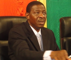 Alain Edouard Traoré, ministre de la Communication, porte-parole du gouvernement : "Le dépôt d'une lettre de démission ne signifie pas que l'ambassadeur est coupable" (Ph : Burkina24)