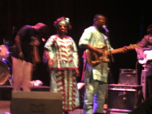 Amadou et Mariam sur la scène du Grand Méliès (photo Burkina 24)