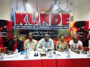 Le comité d'organisation des Kundé à pied d'oeuvre pour le 26 avril (Ph : B24)