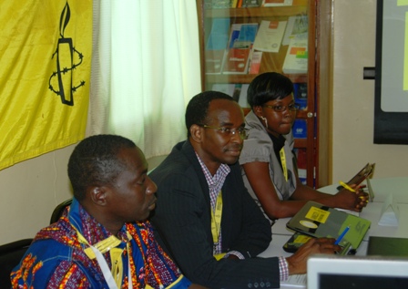 Roger Minoungou, Yves Traoré et Noëlie Kouaraogo face aux journalistes ce mardi 07 mai. Ph.B24