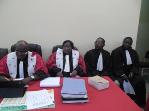 Des membres de la Cour lors de l'audience. Ph.B24