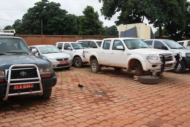 "Aucun véhicule n'est en bon état", se plaignent les agents de la police municipale (Ph : B24)