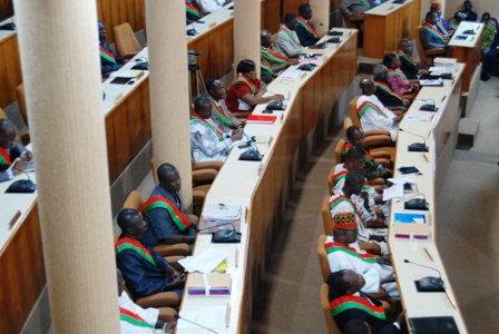 Une vue partielle des élus nationaux à l'ouverture de la session budgétaire ce mercredi 25 septembre 2013. © Burkina 24