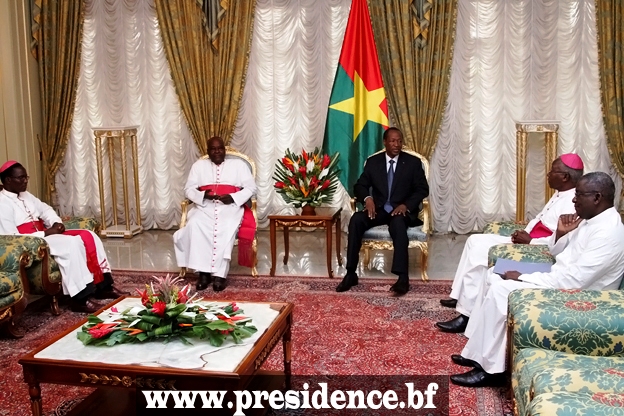 Les Evêques ont rencontré le Président du Faso et ont discuté de la lettre pastorale (Ph : Présidence du Faso)