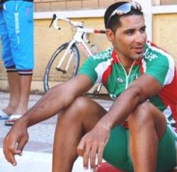 Abdelbaset Hannachi s'est imposé au sprint (facyclisme.dz)