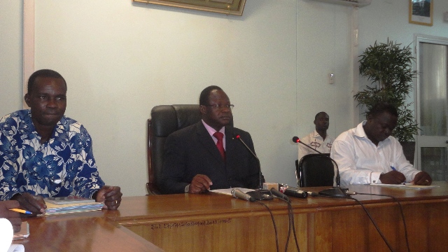 Le ministre de la Fonction publique Vincent Zakané juge cette agression "inacceptable" (Ph : B24)