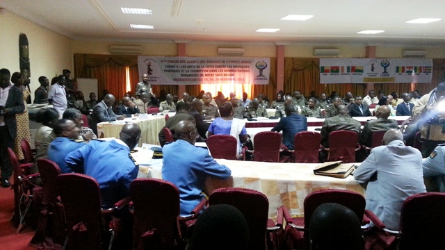 Le 4e forum des agents des douanes de l'espace UEMOA se tient à Ouagadougou du 18 au 20 décembre  2013 (Ph : B24)