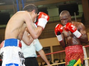 Alxeis Kaboré dit Yoyo a fait brillé la boxe burkinabè durant  l'année 2014 en conservant son titre de champion d'Afrique UBA et en remportant le titre de champion du Monde WBA © Burkina 24