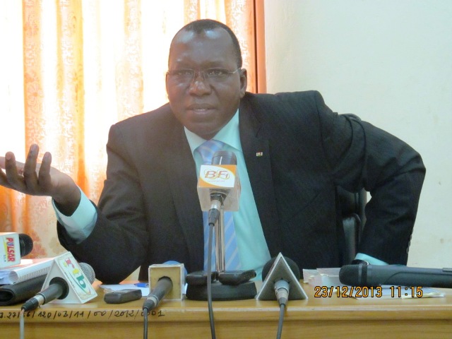 Noumoutié Herbert Traoré, premier président de la Cour des comptes, le 23 décembre 2013 (Ph : B24)