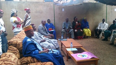 Le Laarlé Naaba et Lassané Sawadogo, au meeting du MPP ce dimanche 16 février au secteur 21. ©Burkina 24
