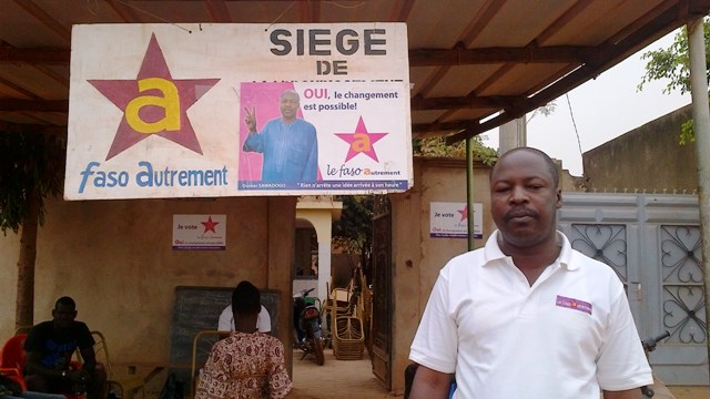 Oumar Sawadogo au siège de campagne du Faso Autrement, le 18 février 2014(Ph : B24)