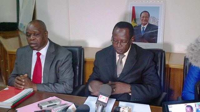 Mathurin Bako, président de l'ARCEP (droite), a prévenu que c'est la fin de la phase des sanctions pécuniaires (Ph : B24)