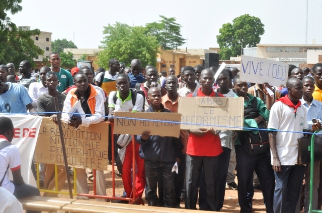 Plusieurs militants de la société civile présents.
