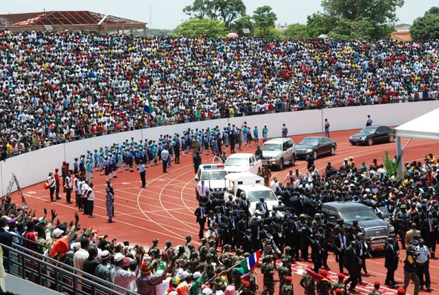 Le nouveau chef de l'Etat bissau-guinéen arrivant au stade du 28-septembre pour son investiture (© Burkina 24)