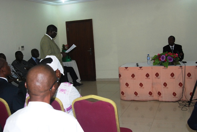 Le délégué des Burkinabè vivant en Guinée pendant son mot de bienvenu (© Burkina24)