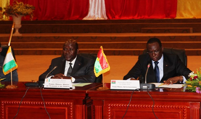 Les deux Premiers ministres ont présidé le conseil conjoint de gouvernements (© Burkina 24)