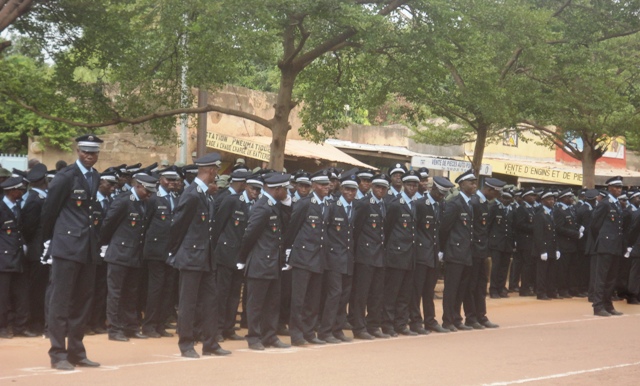 La promotion sortante 2014 de la Police nationale veut utiliser les TIC  pour contrer la criminalité (© Burkina 24)