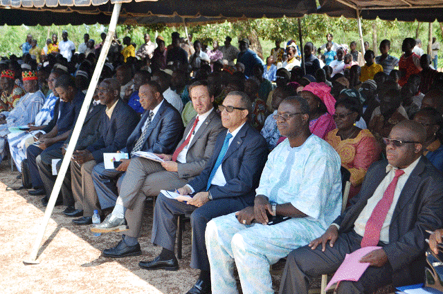 A l'occasion de la cérémonie de lancement des latrines (© Burkina 24)