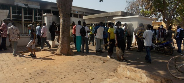 Nettoyage à l'Assemblée nationale (© Burkina 24)