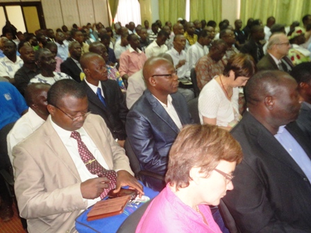 Plusieurs participants étaient présents lors du panel organisé par le REN-LAC.