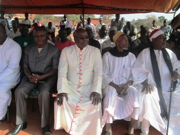 Les différentes communautés religieuses ont uni leur voix pour protester / copyright Burkina24