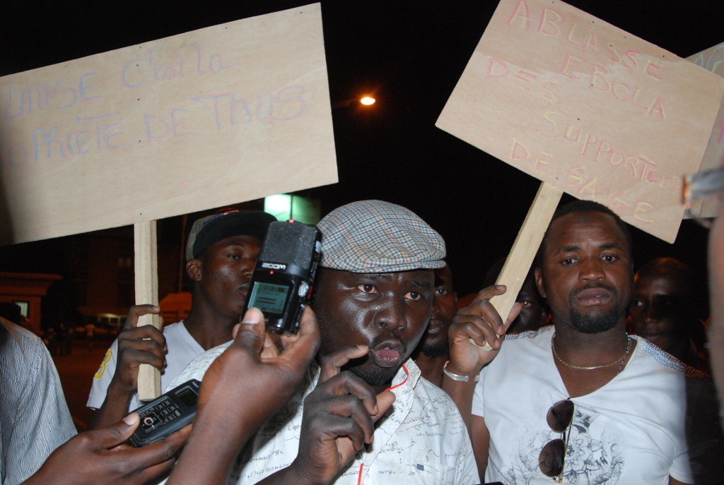 Lota supporters Etalons manifestations aéroport de Ouagadougou