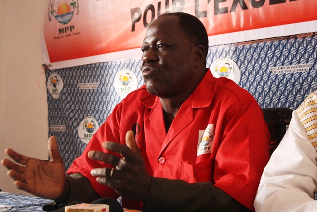 Emile Paré, directeur général du Centre de formation politique