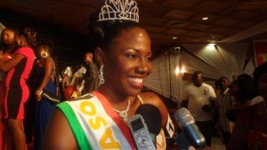 Josiane KI, miss universités 2015