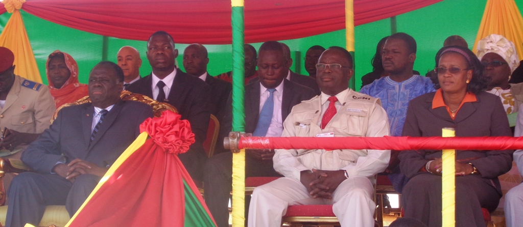 Les officiels lors de la cérémonie de lancement de la mise à jour du fichier électoral à Kaya.