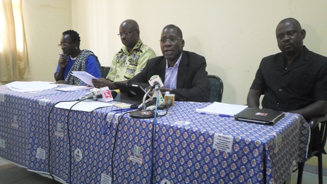 Les responsables de l'ONEA, au centre le directeur régional Ouagadougou