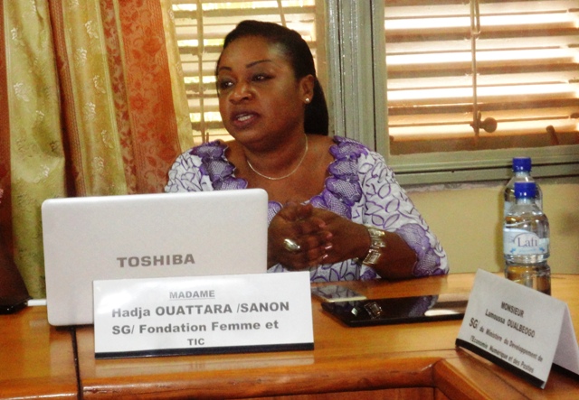 Hadja Ouattara Sanon, la secrétaire générale de la Fondation Femme et TIC
