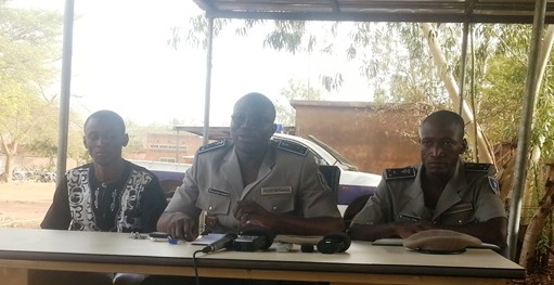 Le commissaire Bougma et ses collègues appellent la population à toujours collaborer avec les forces de sécurité  © Burkina24 