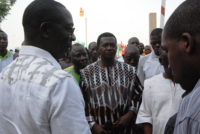 Le ministre de la fonction publique a assuré les travailleurs que le gouvernement est à leur écoute  © Burkina24