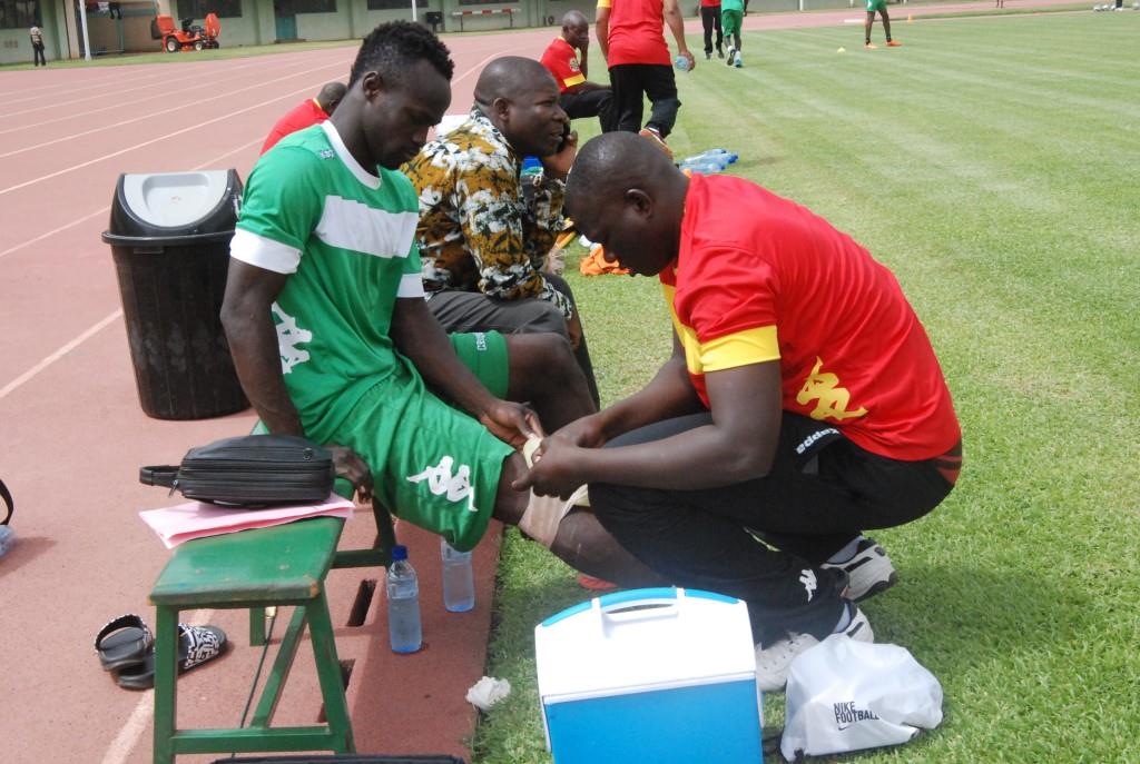 Jean-Noël Lingani doit passer une radio © Burkina24