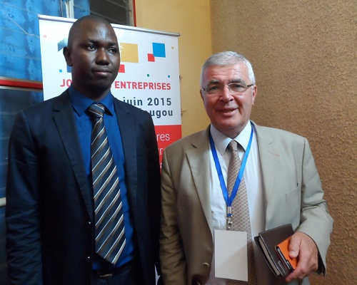 Omar Coulibaly, DG de InnoFaso, en compagnie de Michel Lascanne, président du groupe Nutriset ©B24
