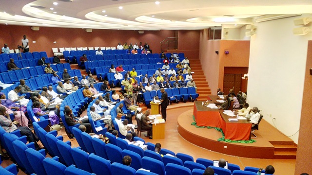 Le CNT a adopté le nouveau code minier © Burkina24 