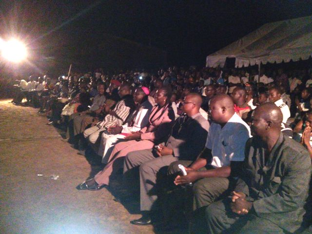 Les artistes ont émerveillé le public, qui est resté attentif jusqu’aux environs de minuit