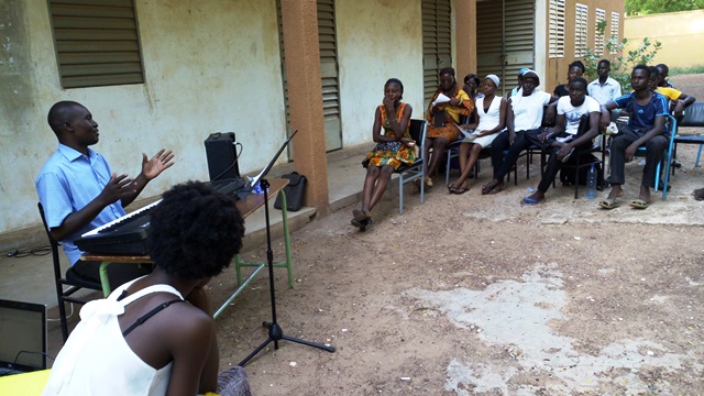 A présent la mise en commun pour sortir la mélodie © Burkina24 