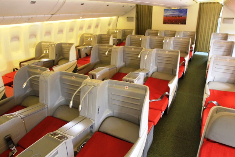 Aperçu des sièges « full flat bed 180° » (sièges-lits étendus à 180°).