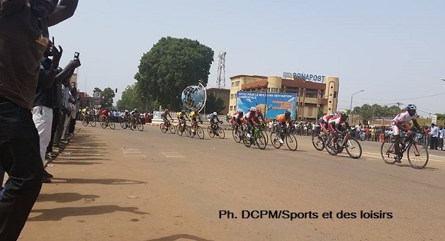 Les coureurs ont parcouru près de 12 km de criterium dans la ville de Ouagadougou