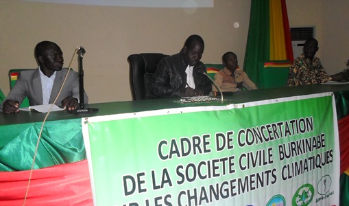 La société civile veut jouer sa partition