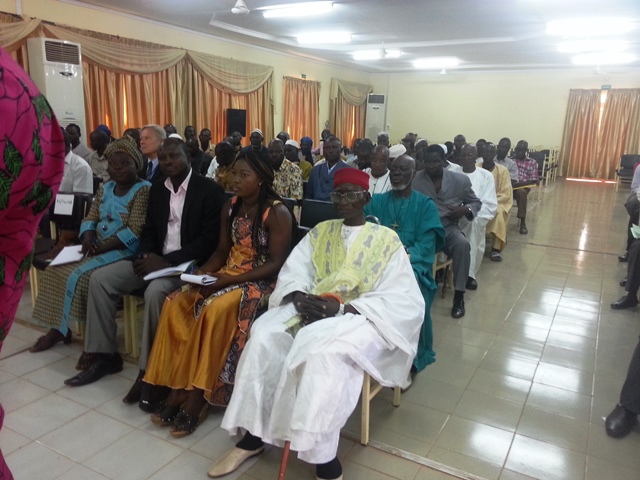 Les autorités locales (religieuses, administratives et coutumières à lors de la cérémonie d'ouverture du comité de suivi et de liaison à la mairie de Ouahigouya.