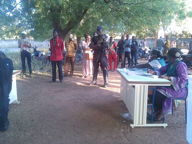 Un bureau de vote à Ziniaré