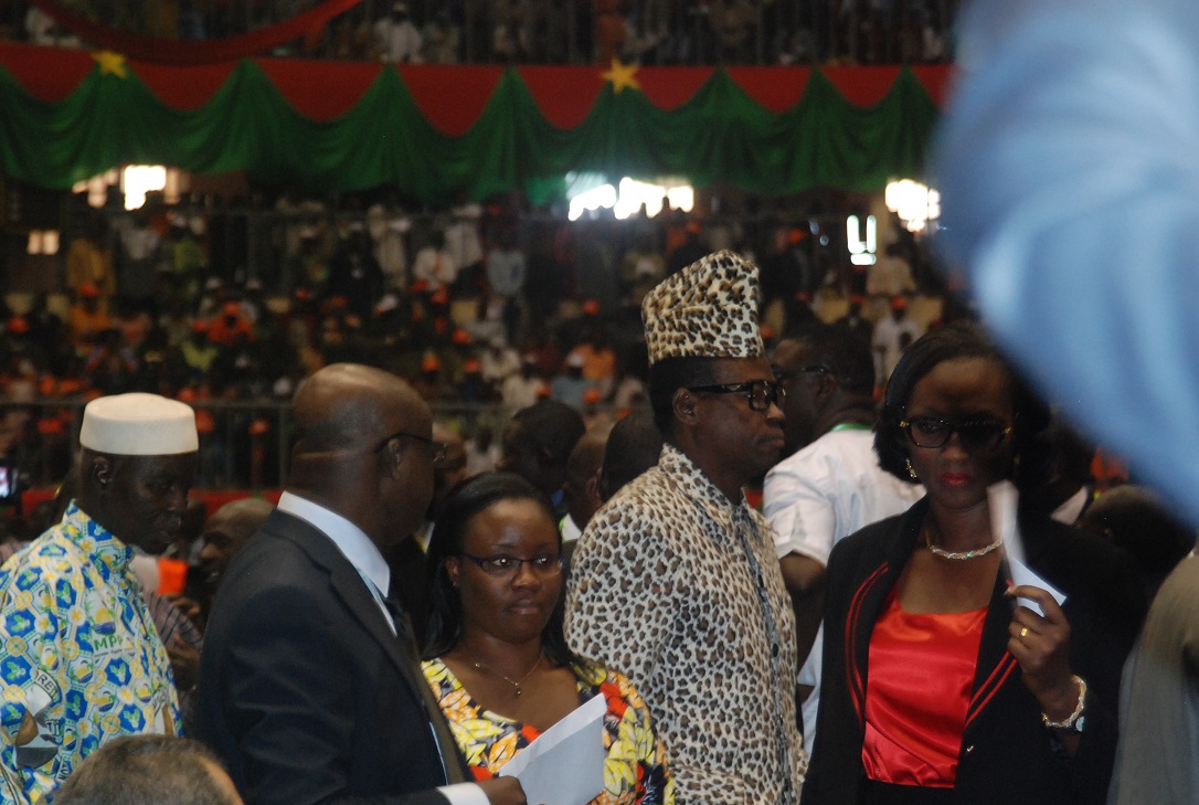 Le sosie de Mobutu au Palais des sports de Ouagadougou