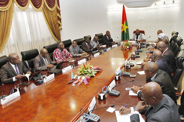 Les membres du gouvernement Thiéba I le 13 janvier 2016 