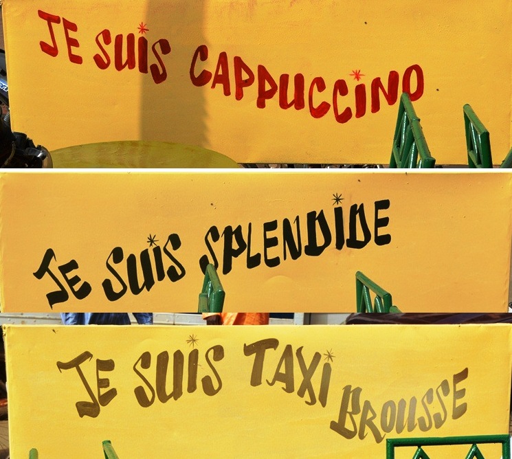 Des enseignes en mémoire des lieux touchés par les attaques © Burkina24