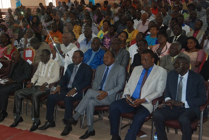 Des membres et anciens membres de gouvernement ont assisté à la cérémonie © Burkina24 