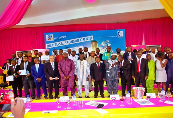 La photo de famille des lauréats de la onzième édition de la semaine nationale des TICs