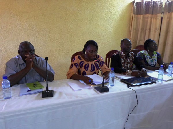 La Présidente du Comité du Bassins de l’AEC, Dr Kam Traoré Adèle (milieu)