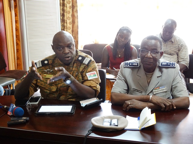 Le Colonel Serge Alain Ouédraogo de la gendarmerie et le Commissaire Ousmane Sawadogo de la police nationale. © Burkina24